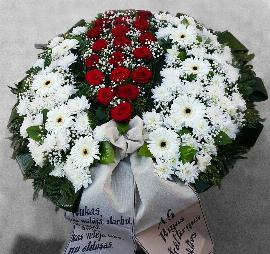 Liels ekskluzīvs bēru vainags ar sarkanām rozēm, 1,1 metri